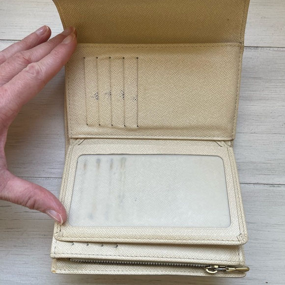 Authentic Louis Vuitton Damier Azur Canvas Alexandra Wallet - Picture 5 of 9